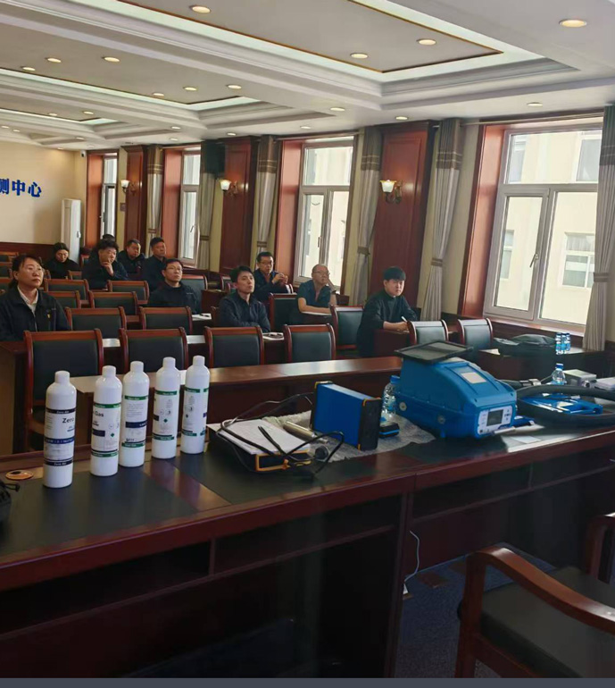 遼寧6家生態(tài)環(huán)境監(jiān)測單位PF-300非甲烷總烴交貨培訓(xùn)